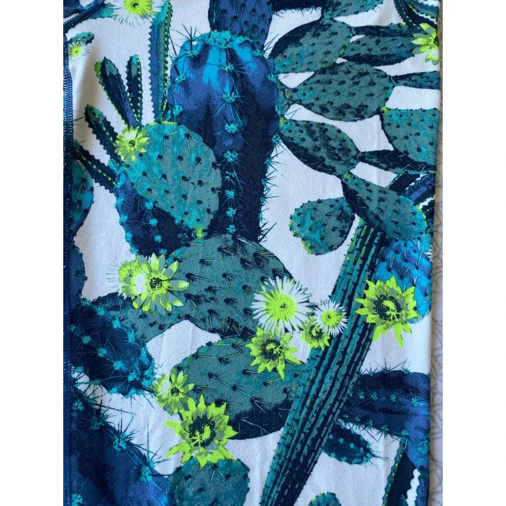 Sweaty Betty Soft Cropped Leggings Cactus Design Size XL